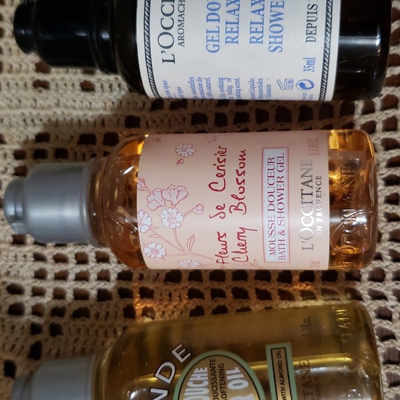L'Occitane shower gel assortment NWOT never opened - Picture 3 of 5